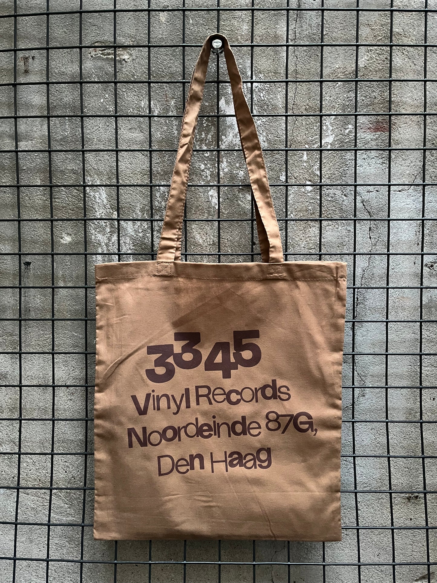 3345 Tote Illustration Mustard Brown