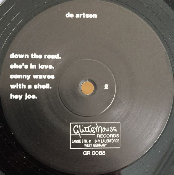 USED - De Artsen - Conny Waves With A Shell